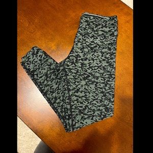 Calvin Klein Camo Print Leggings - Workout Spandex Small
